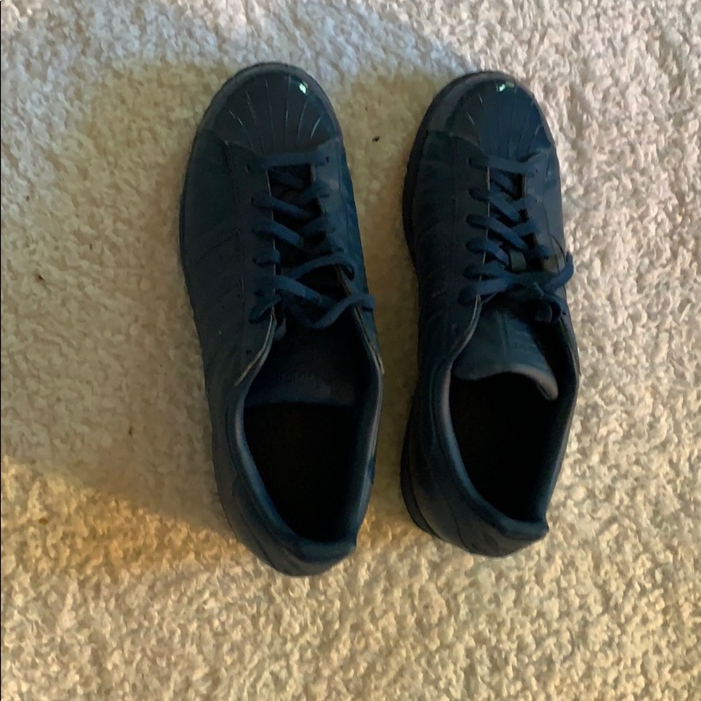 Adidas original superstar glossy toe woman’s navy
